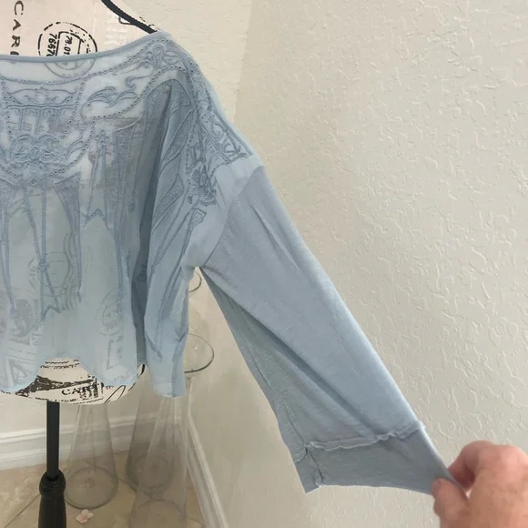 Free People Medium Top - Picture 5 of 9